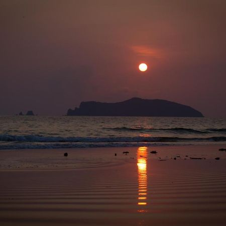 The Nest Private Beach Resort Chumphon Eksteriør billede